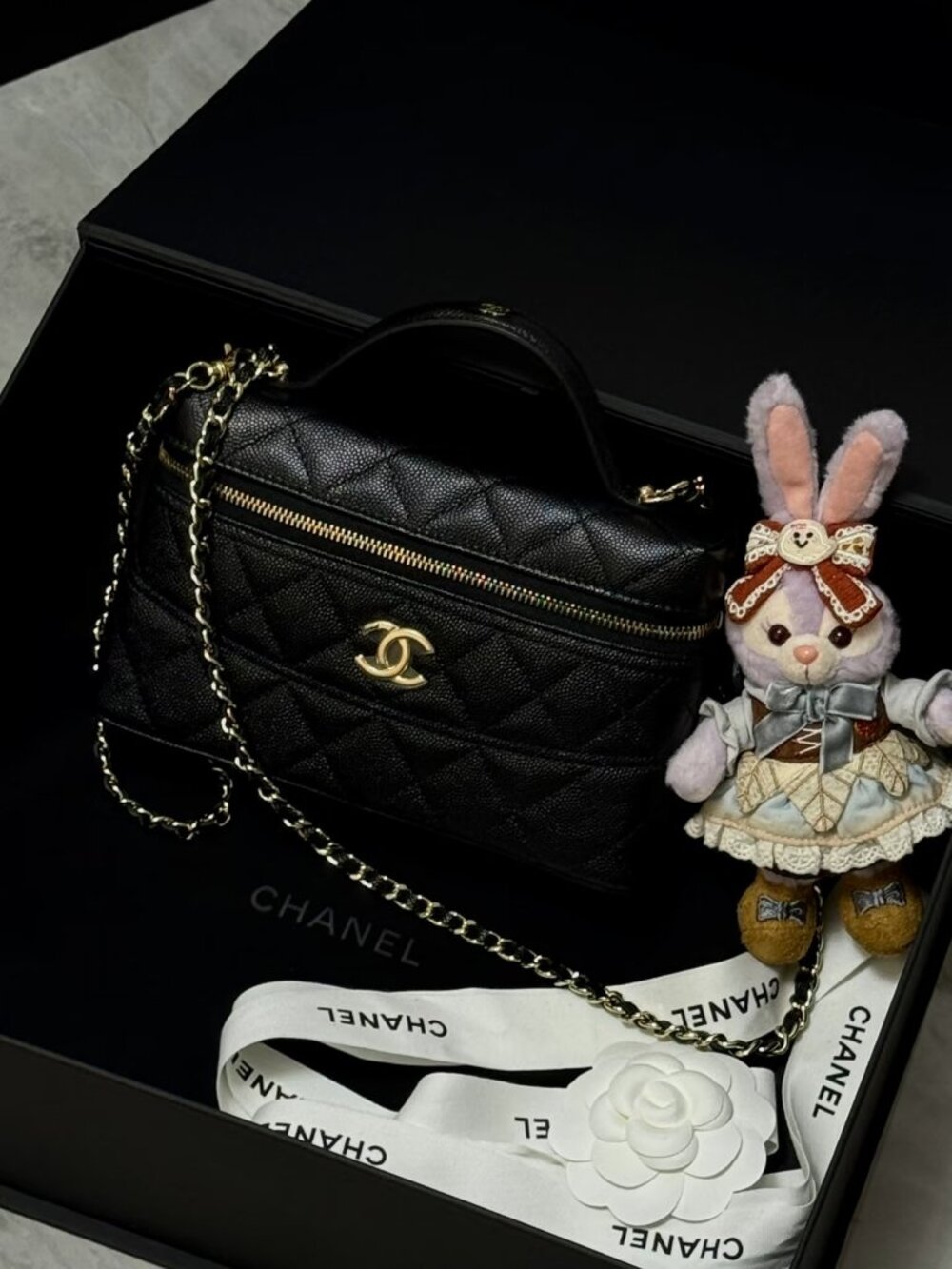 Classic CHANEL bag: A Stylish and Versatile Choice for Elegance